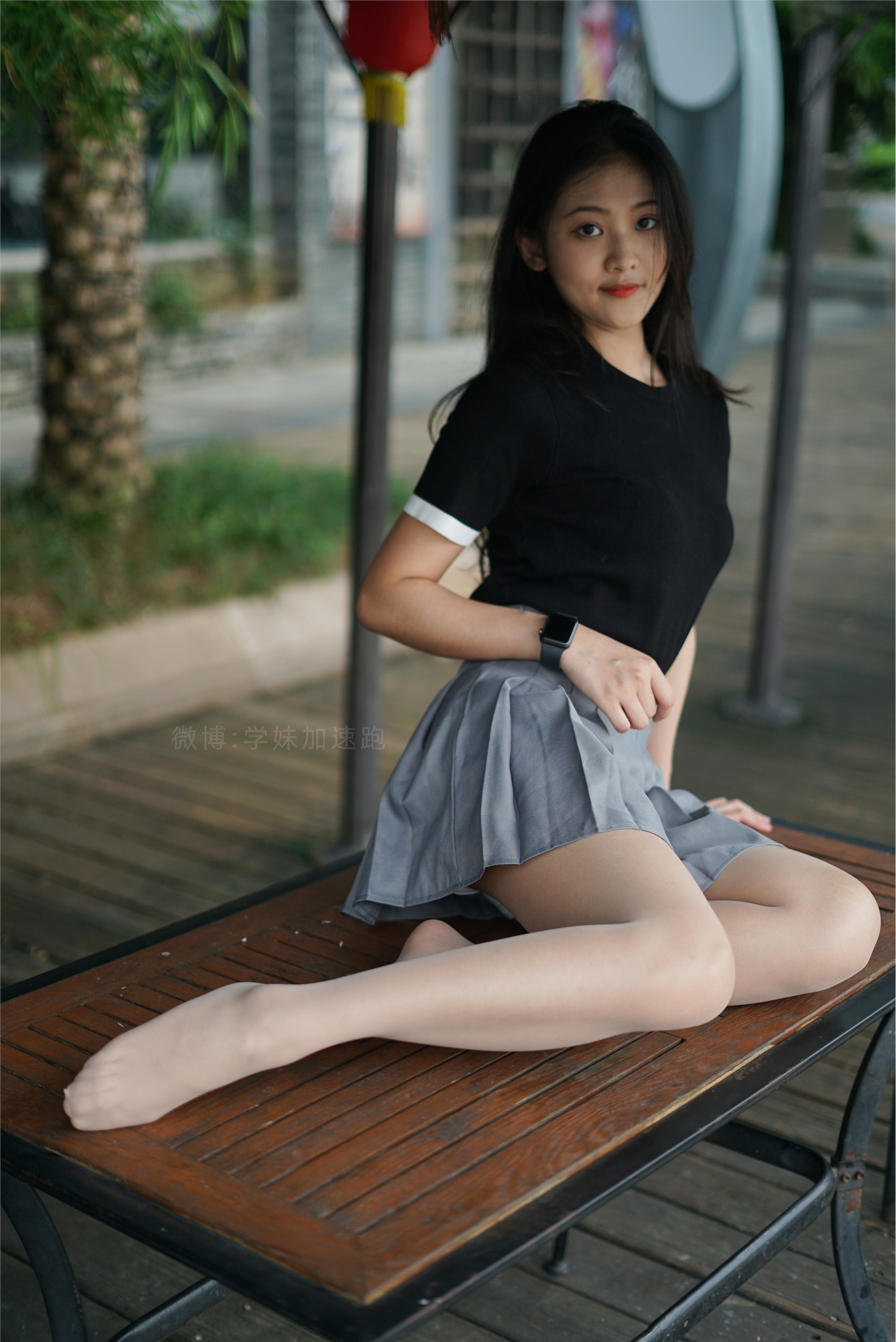 学妹加速跑 XM077《桌上起舞的彤彤》